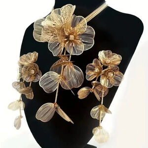 Zara Kate Middleton Famous Cascading Floral Necklace&Earrings Set